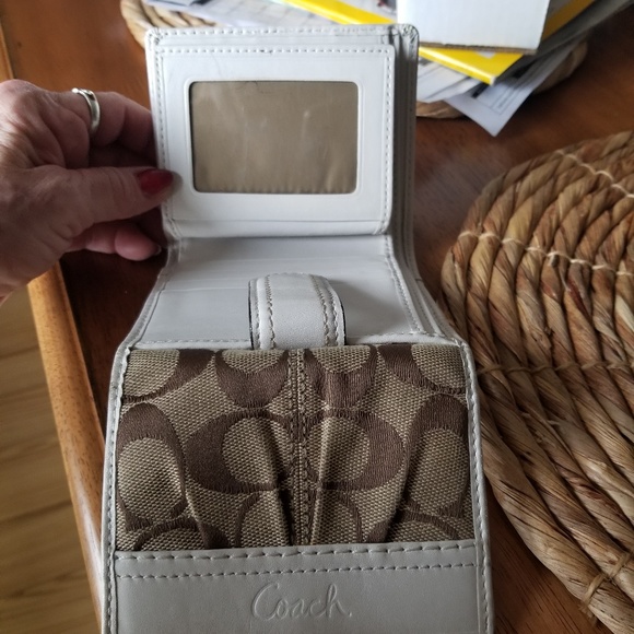 Coach & matching wallet. $150.00 for both - Picture 2 of 5